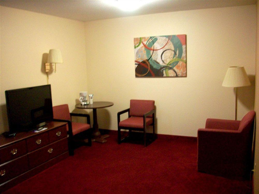 Quality Inn & Suites Brandenburg - Fort Knox Exteriör bild