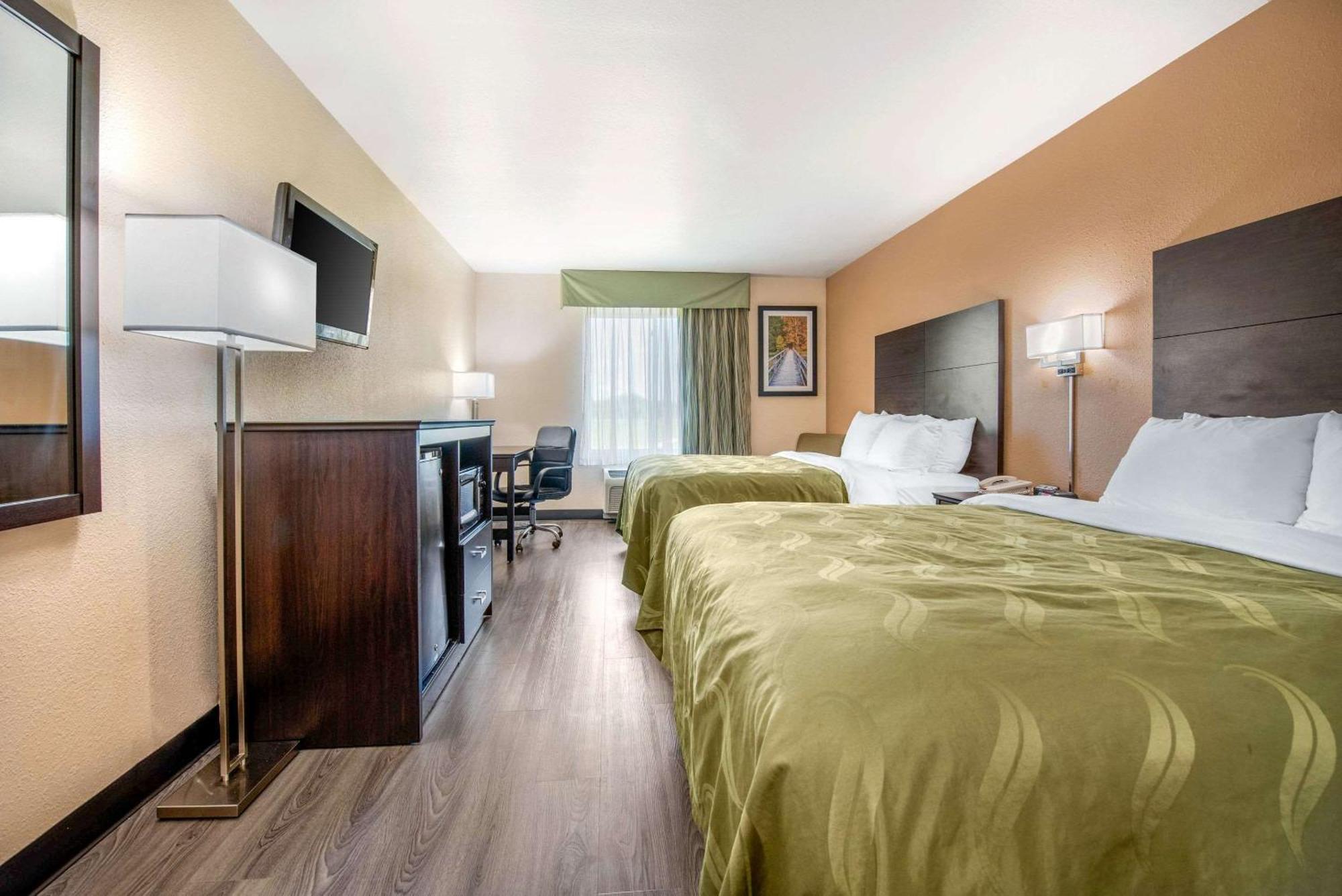 Quality Inn & Suites Brandenburg - Fort Knox Exteriör bild