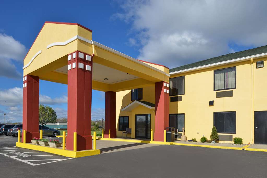 Quality Inn & Suites Brandenburg - Fort Knox Exteriör bild