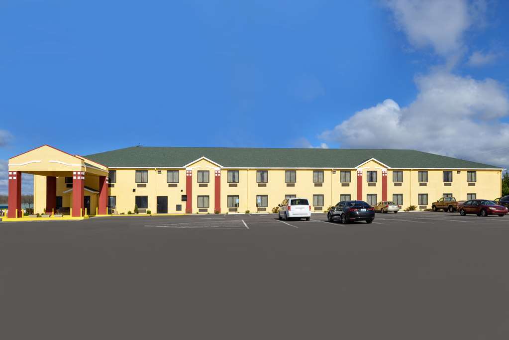 Quality Inn & Suites Brandenburg - Fort Knox Exteriör bild