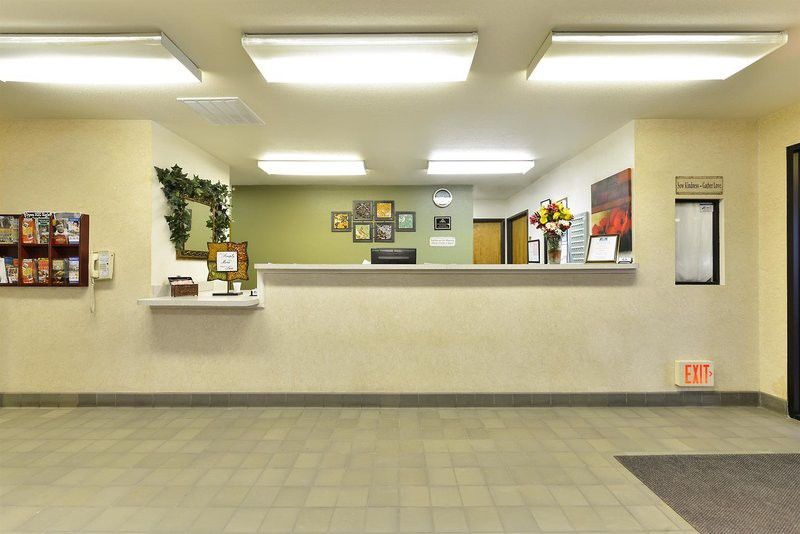 Quality Inn & Suites Brandenburg - Fort Knox Exteriör bild